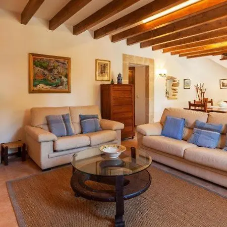 Sleeps 6 With Pool Air Con And Wifi Villa Pollenca