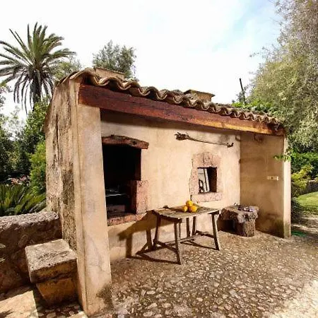 Sleeps 6 With Pool Air Con And Wifi Villa Pollenca