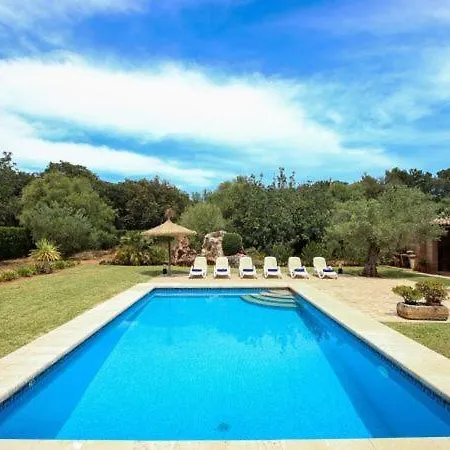 Sleeps 6 With Pool Air Con And Wifi Villa Pollenca
