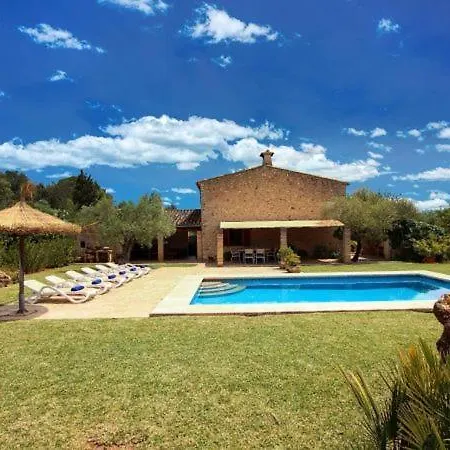 Villa Sleeps 6 With Pool Air Con And Wifi *
